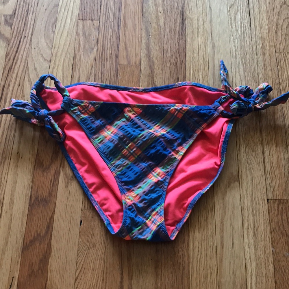 Victoria’s Secret bikini bottom size M